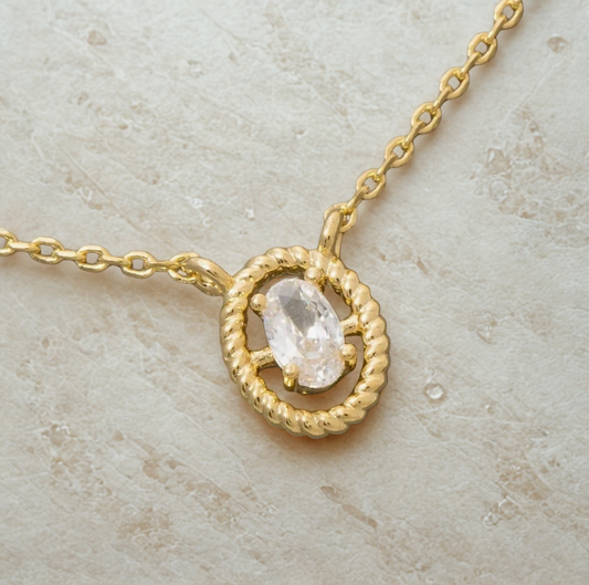 Oval solitaire pendant