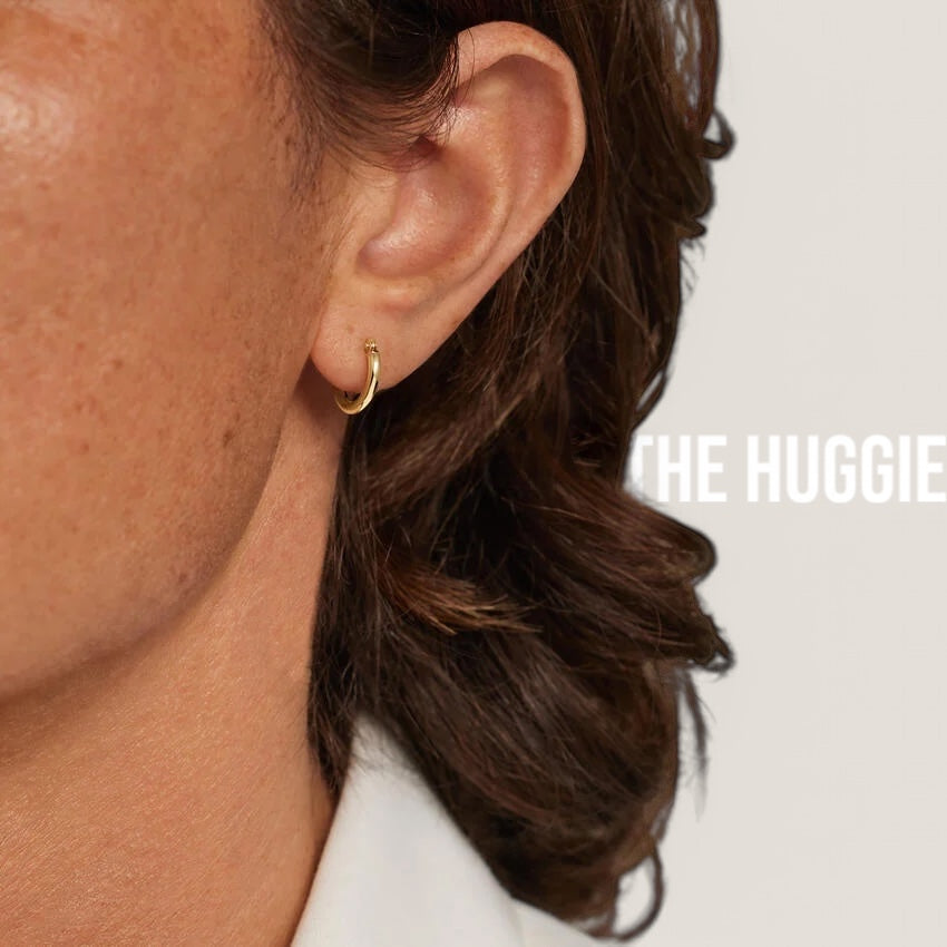 The Huggie In Plain Gold