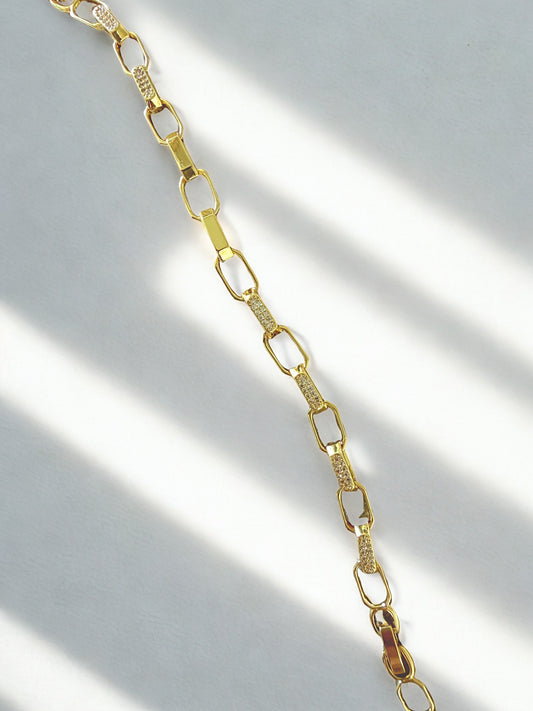 The Link in Yellow