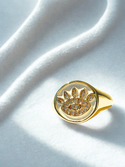 Evil Eye ring in white